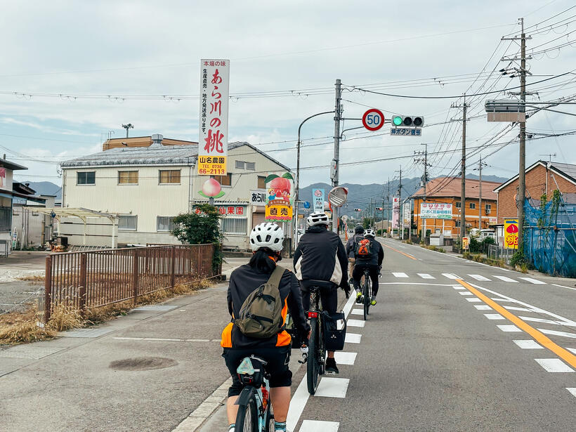 コースの終盤は桃のエリアに。地名も桃山町。自転車の移動距離で産出する果物のエリアが変わるのが面白い。